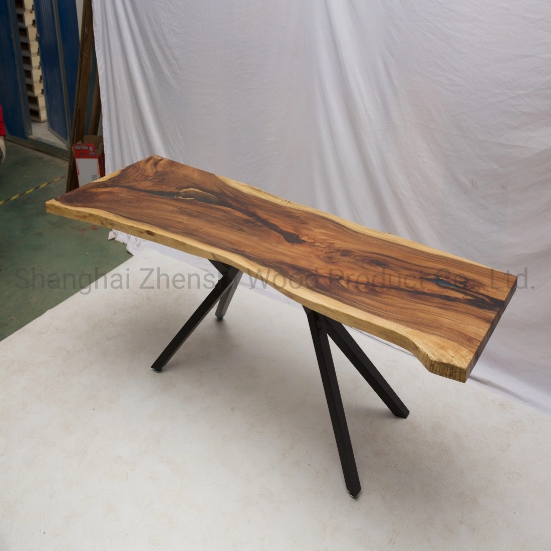 Extremo en vivo de la madera de mesa mesa