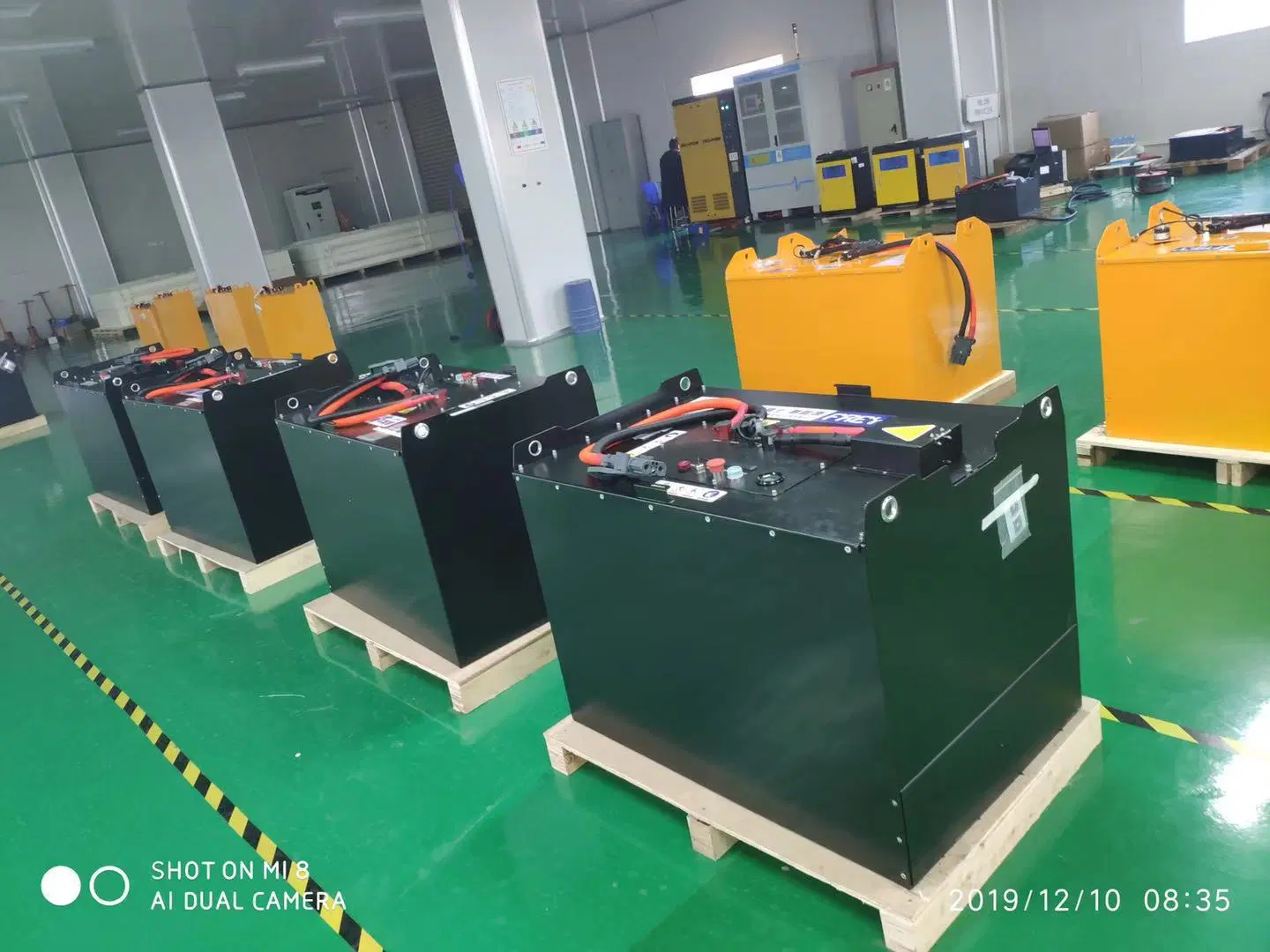 48V/51.2V 300ah-800ah Customized Forklift Lithium Ion Battery, Lead Acid Replacement. LiFePO4 Battery for All Brands Toyota, Logisnext, Linde, Doosan, Heli etc.