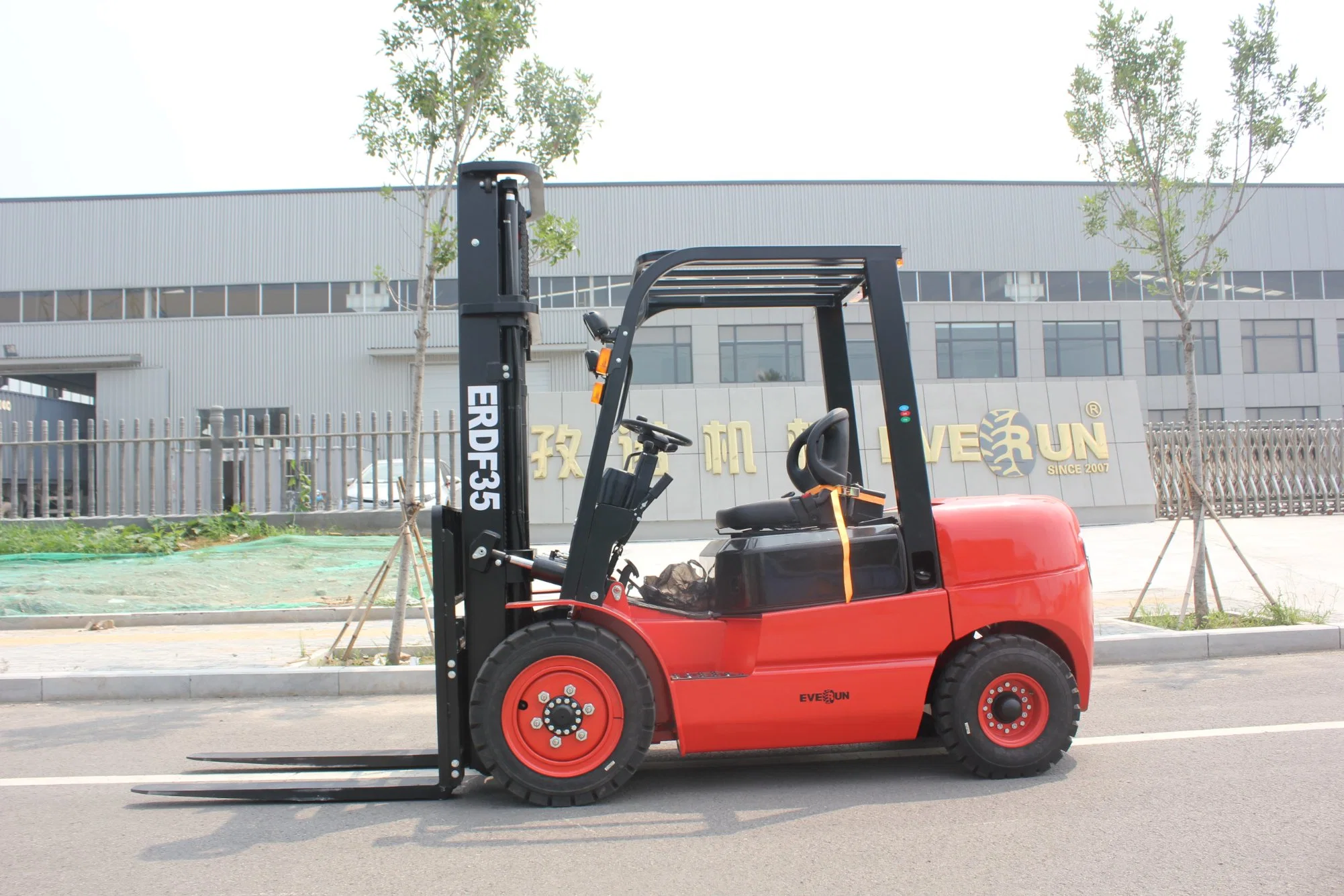 Feder35 3.5Ton Everun China Mini Carretilla elevadora Diesel con transmisión hidráulica carretilla elevadora telescópica en terreno accidentado