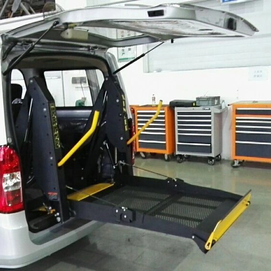 Good Quality Dual Arm Wheelchair Elevator Lift for Car