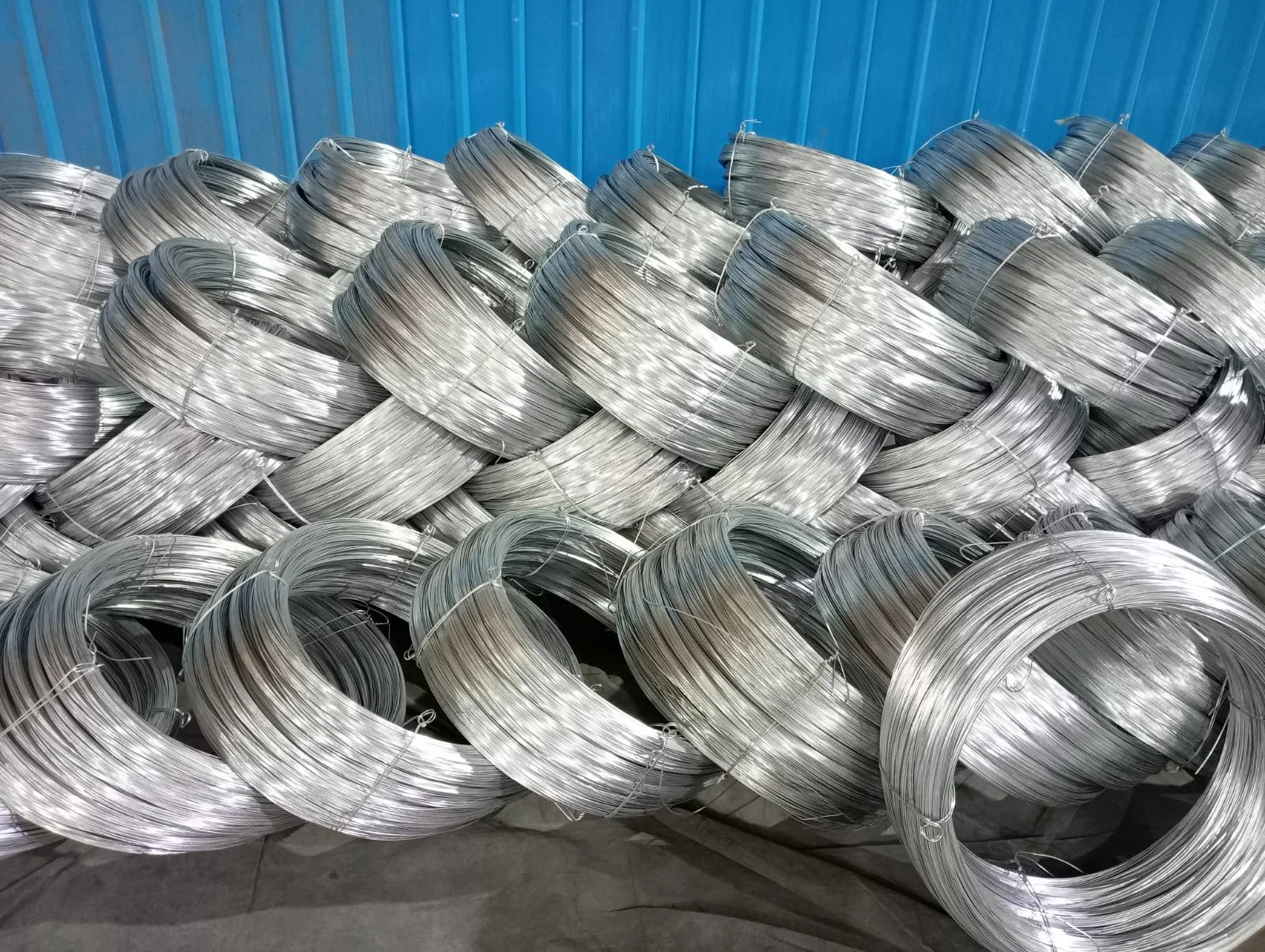 DIN Q195 2.2mm Nails Factory Price Galvanized Steel Wire