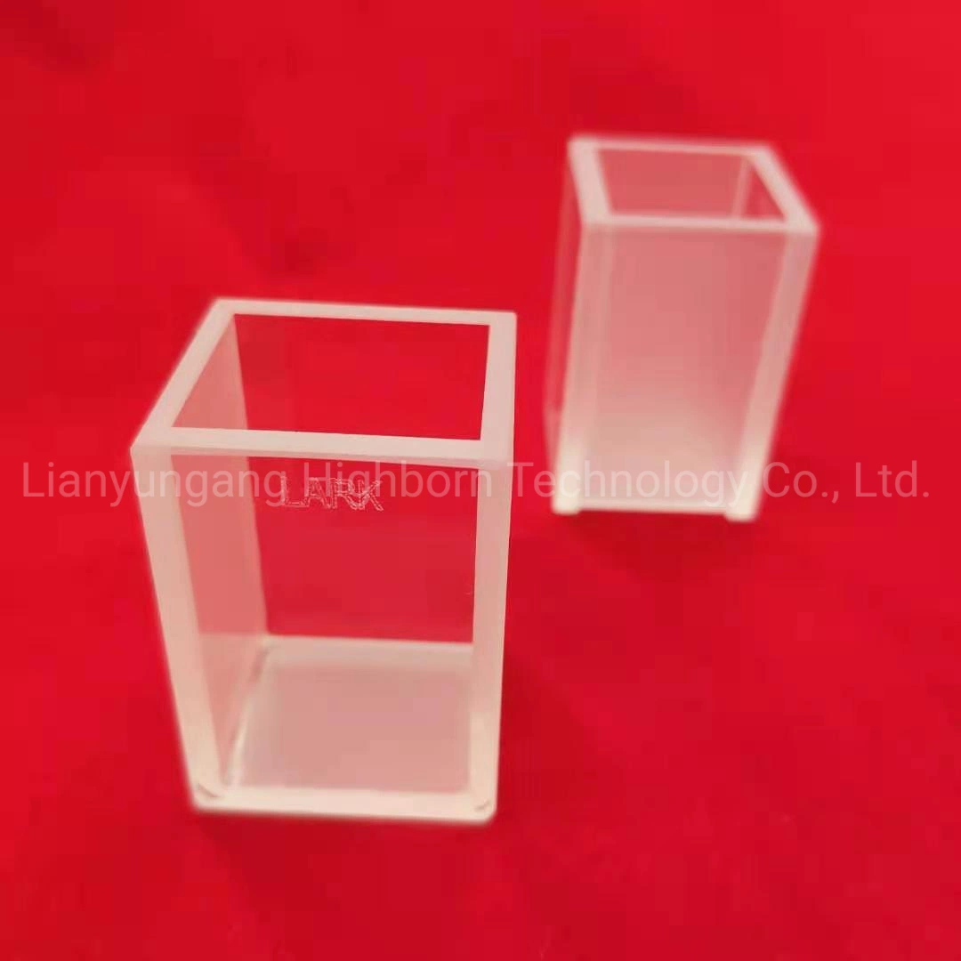 Wärmewiderstand Kundenspezifische quadratische klare 40 * 28 * 24mm Frosted Wall Laser Logo Kubische Quarzglas-Küvette