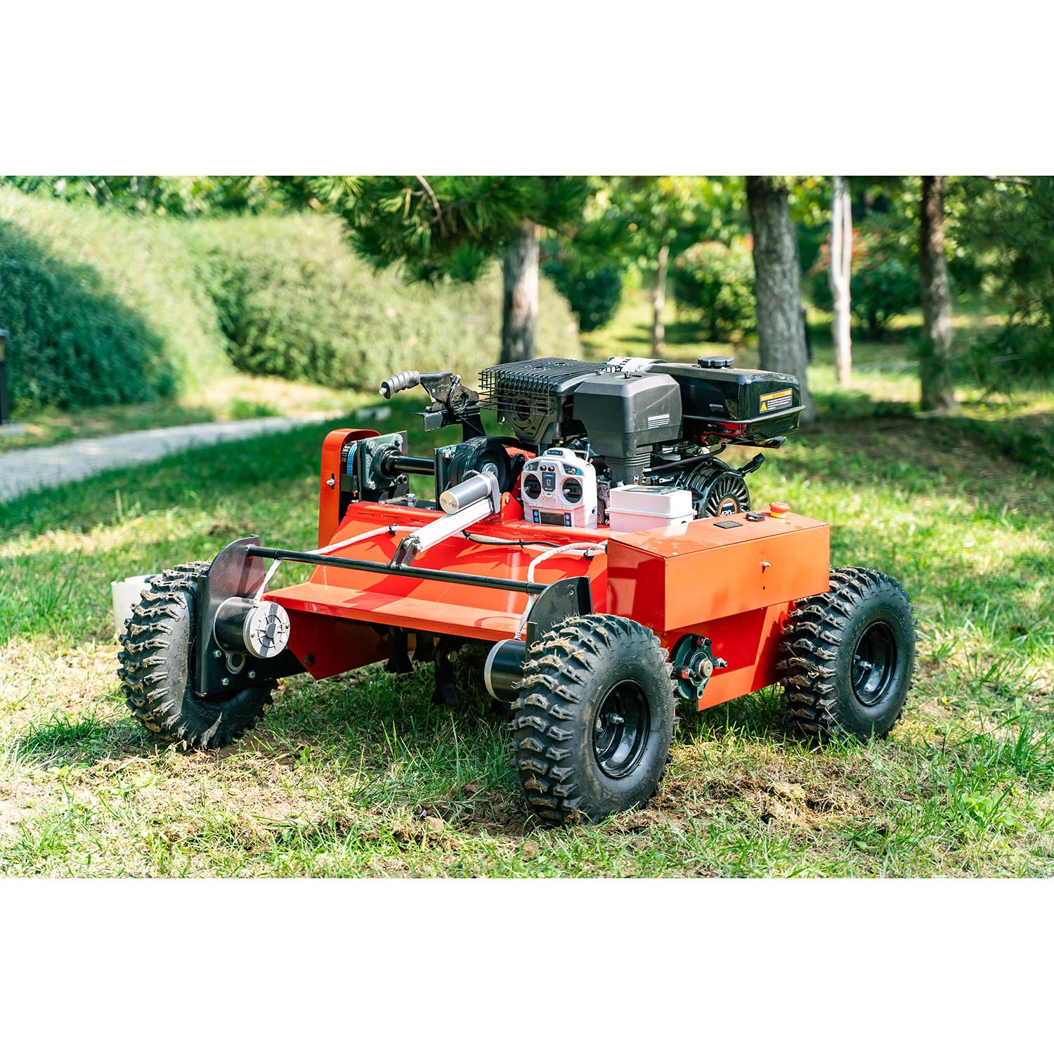 High Quality CE Approve Grass Cutting Machine Crawler Brush Cutter for Agriculture Electric Remote Control Flail Lawn Mower