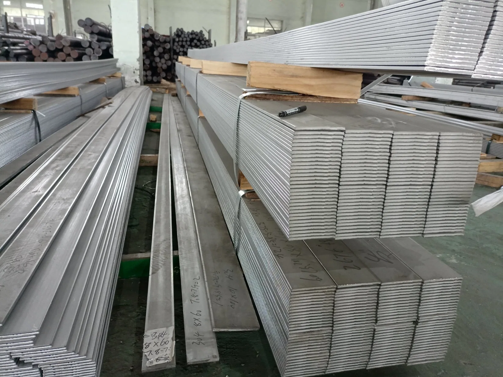 Polished 201 304 316 409 410 420 430 321 310 Stainless Steel Flat Bar 10mm Square Solid Square Steel Flat Sizes