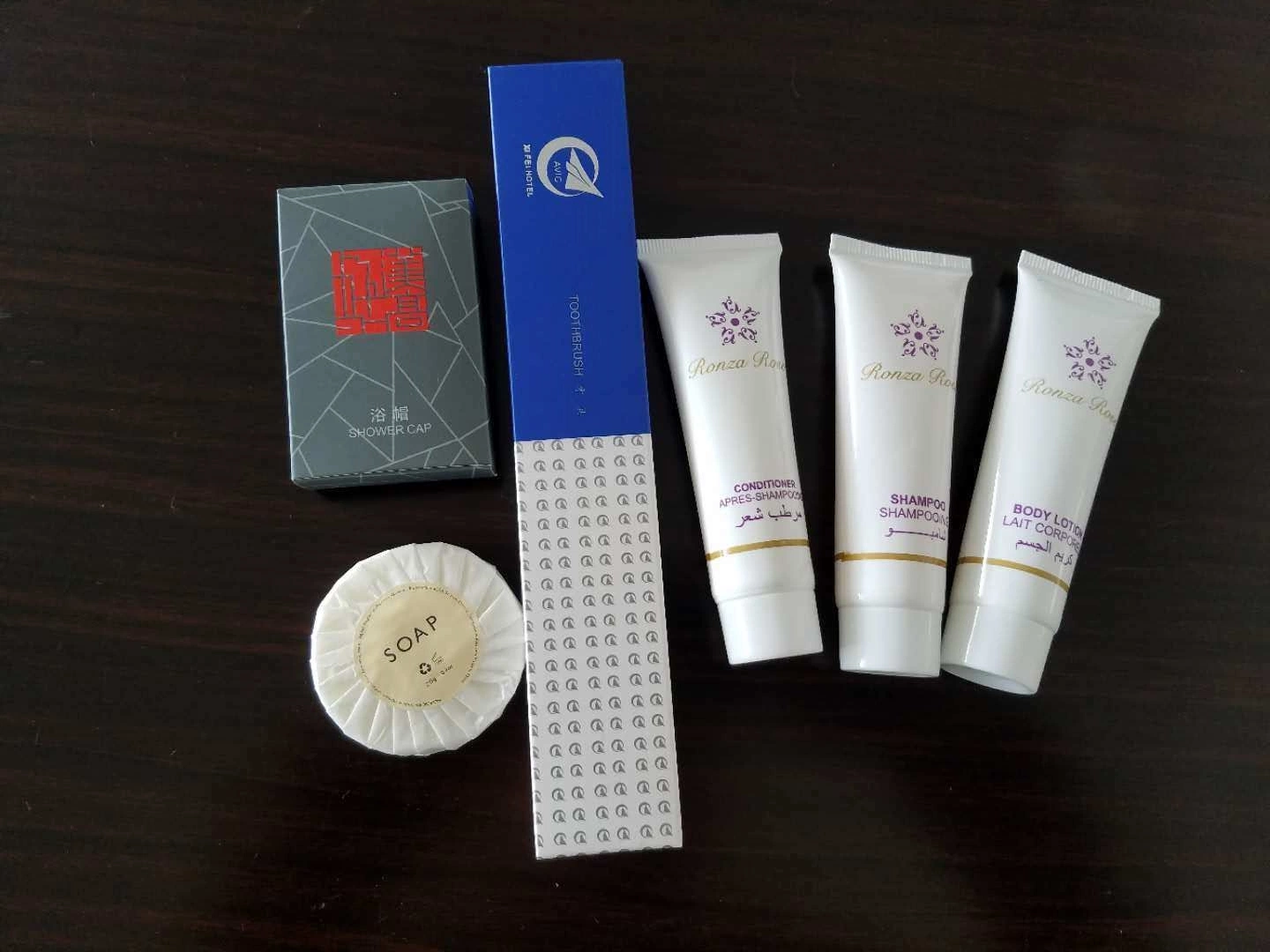 Hôtel produit équipements de l'hôtel nécessaire de toilette équipement de l'hôtel shampooing Et savon personnalisé jetable hôtel fourniture en haut niveau