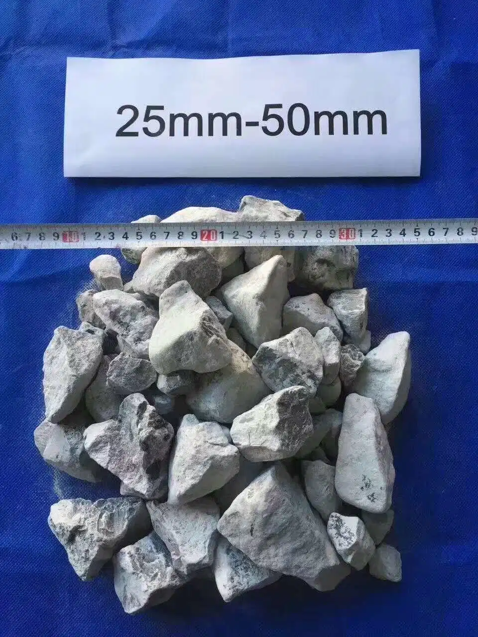 Hochwertige Calciumcarbid Stone Echte Zuverlässige Lieferant Acetylenverbrennung Calciumcarbid für Verkauf 25-50 mm