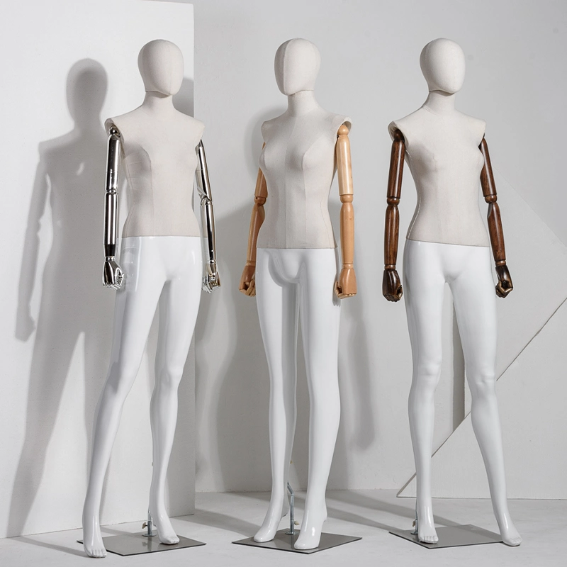 20 % Rabatt auf Ganzkörper-Display für weibliche Mannequin-Kleidung