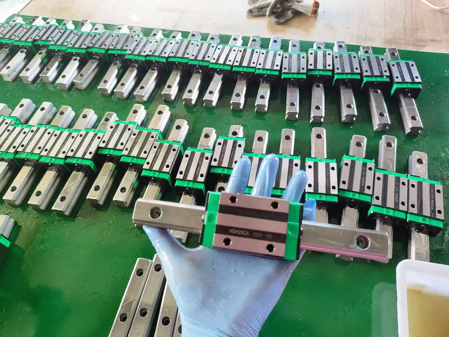 Linear Guide Rail Hgr15 Hgr20 Hgr25 Hgr30 Hgr45 Linear Guide Rails HGH15 HGH20 HGH25 HGH30 HGH45 Ca Cc Ha Linear Guideway Block