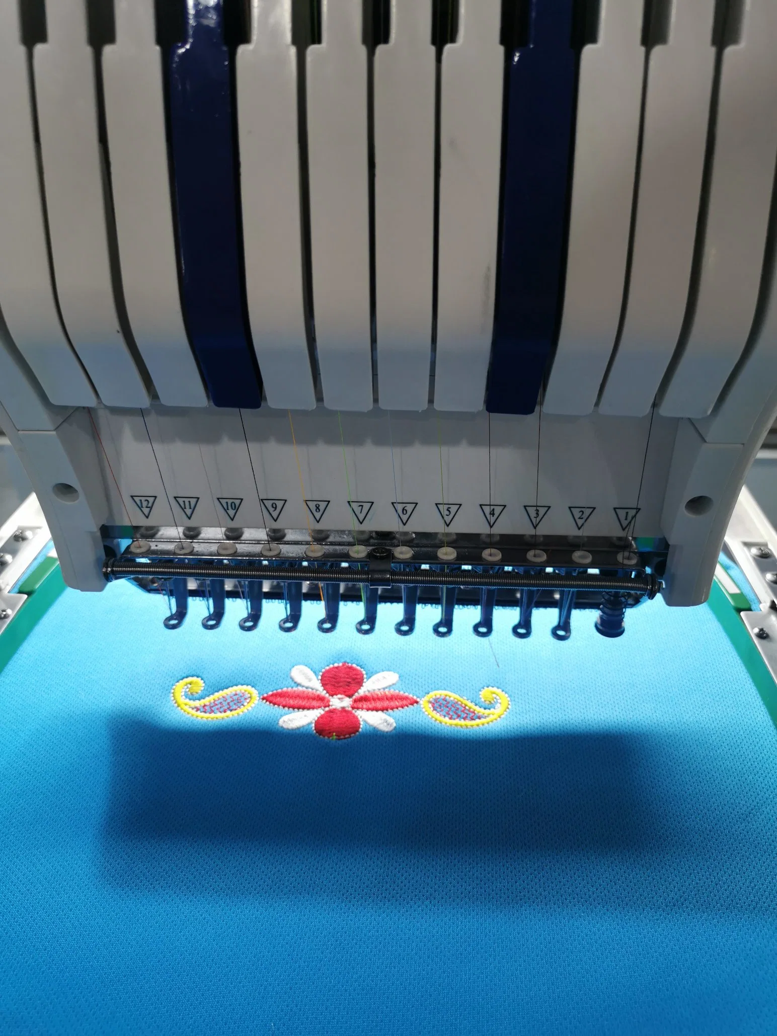 1 Head Embroidery Machine Industrial Use Computerized 12 Needles Embroidery Device Dahao Computer