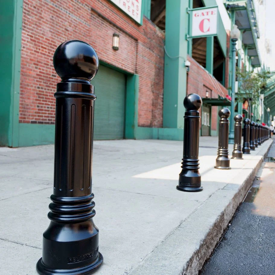 Bollards décoratifs en fonte de différentes formes et tailles pour Circulation routière