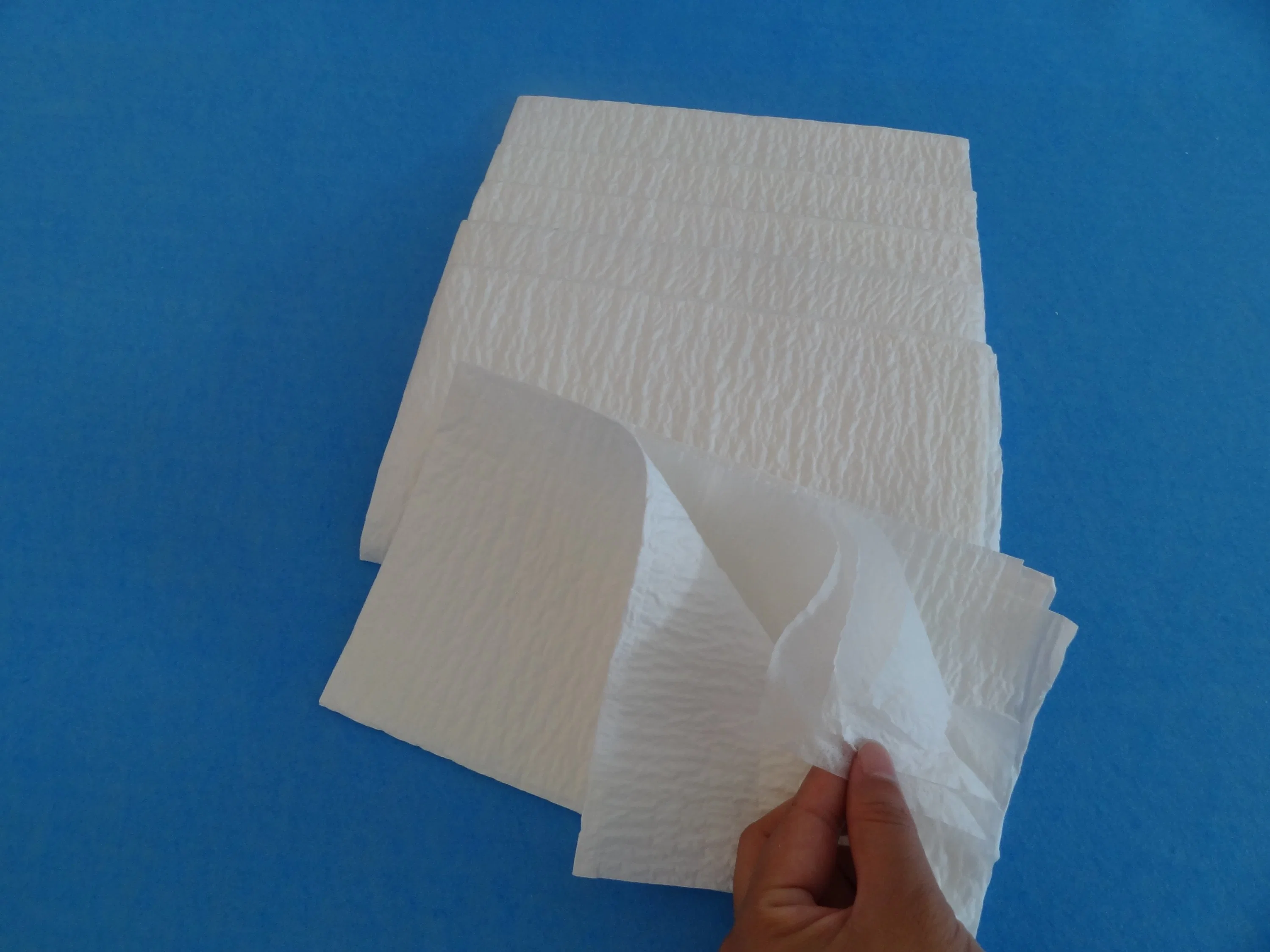 Pensos cirúrgicos médicos branco 4 folhas de papel com uma toalha de mão Ot-Towel threads