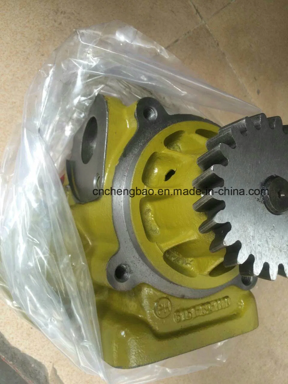 قطع غيار محرك الحفار PC400 لمضخة المياه Komatsu Cummins Deutz (6151-62-1101)