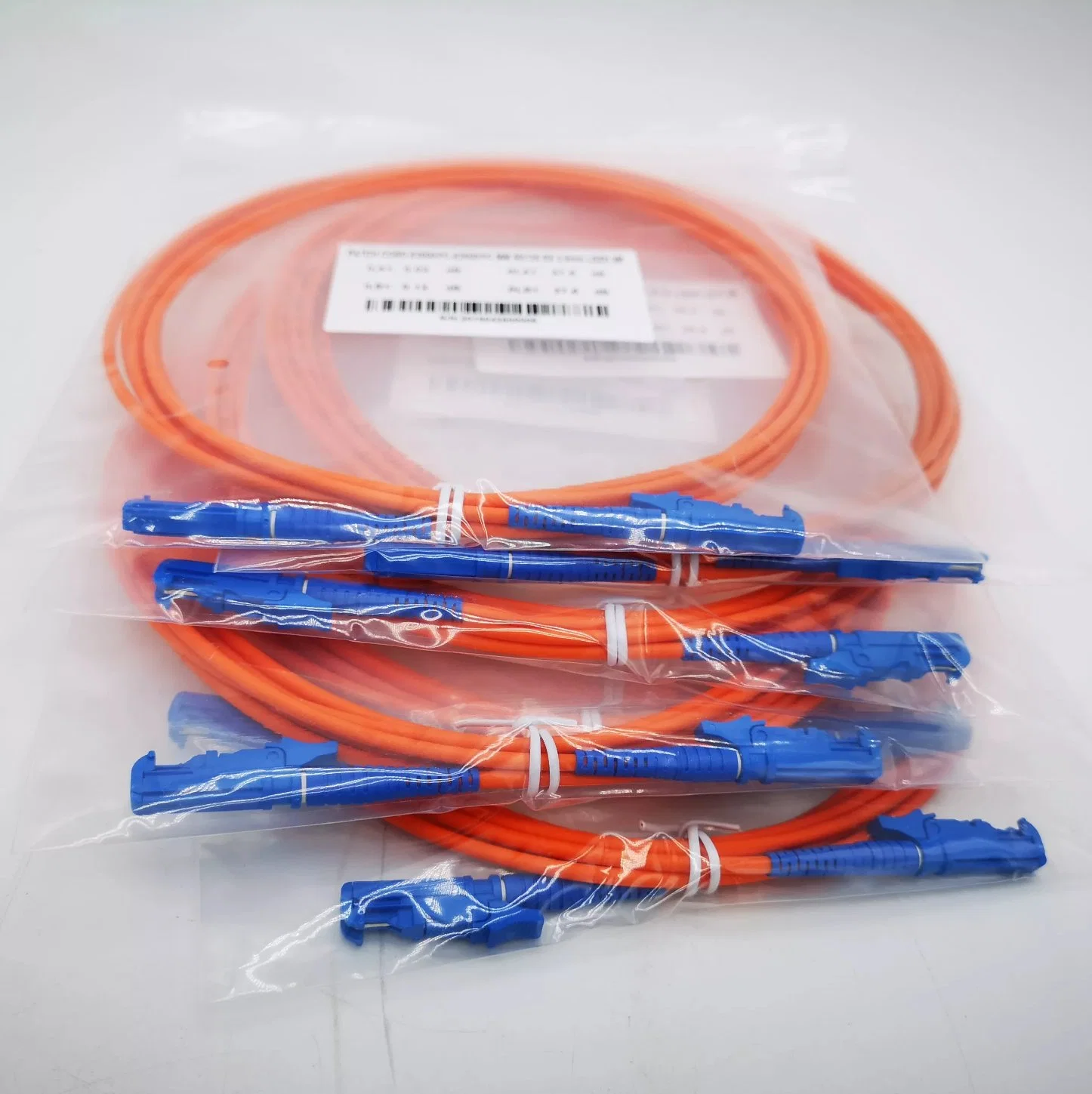 Fiber Optic E2000 APC Fiber Optic Patch Cord E2000 Pigtail E2000/APC-LC/APC Duplex Monomode Fiber Jumper