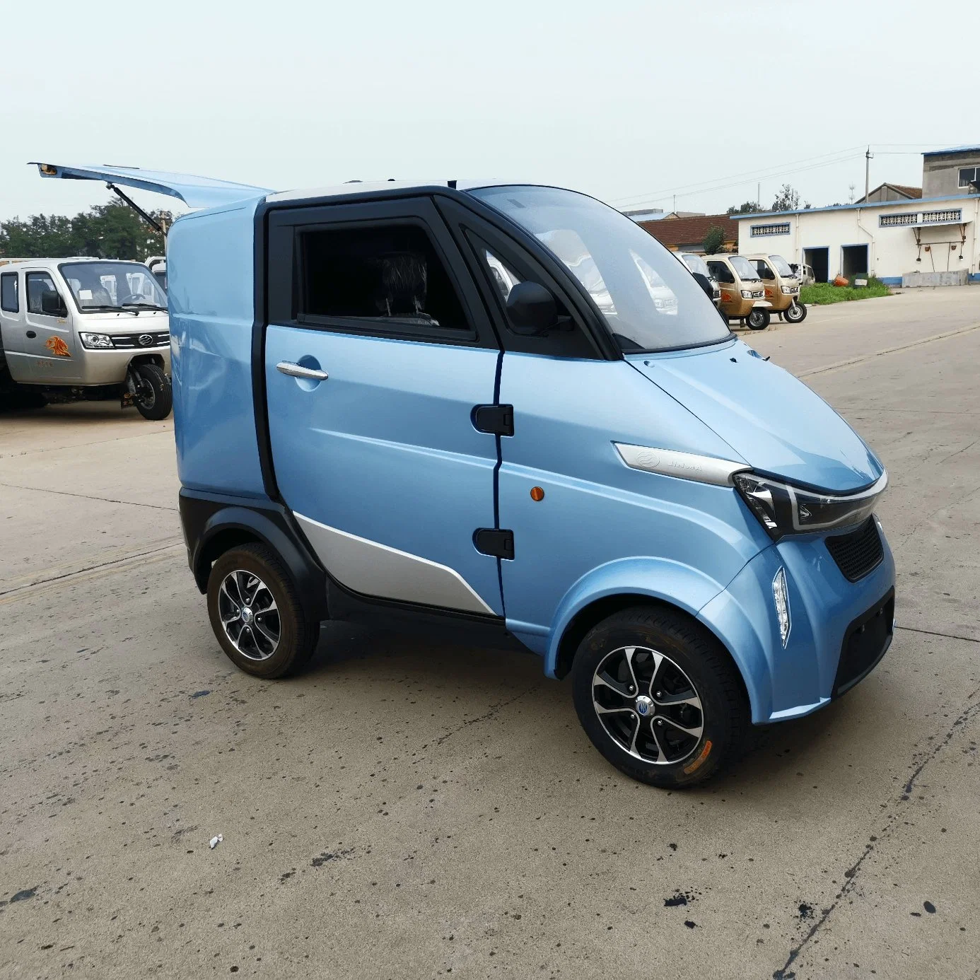 La carga eléctrica de China CEE mini camioneta con motor eléctrico de 3000W