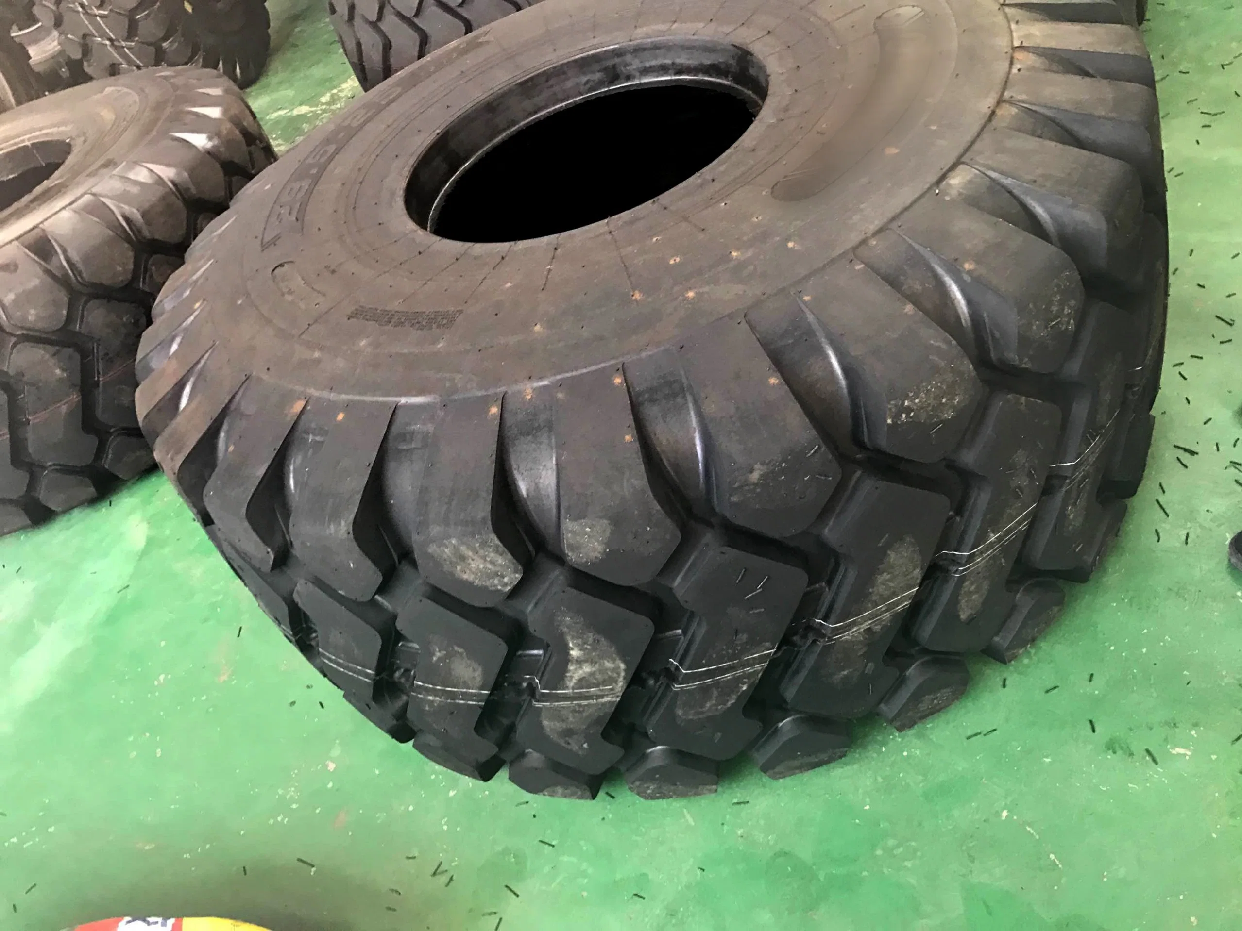 OTR Tyre Cut Resistance Performance 29.5-25 26.5-25 23.5-25 20.5-25 Tyre