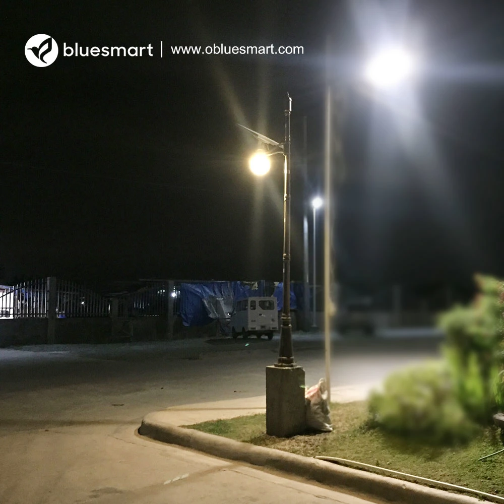 مصباح LED للشارع مدمج متكامل الميزات في الحديقة الشمسية