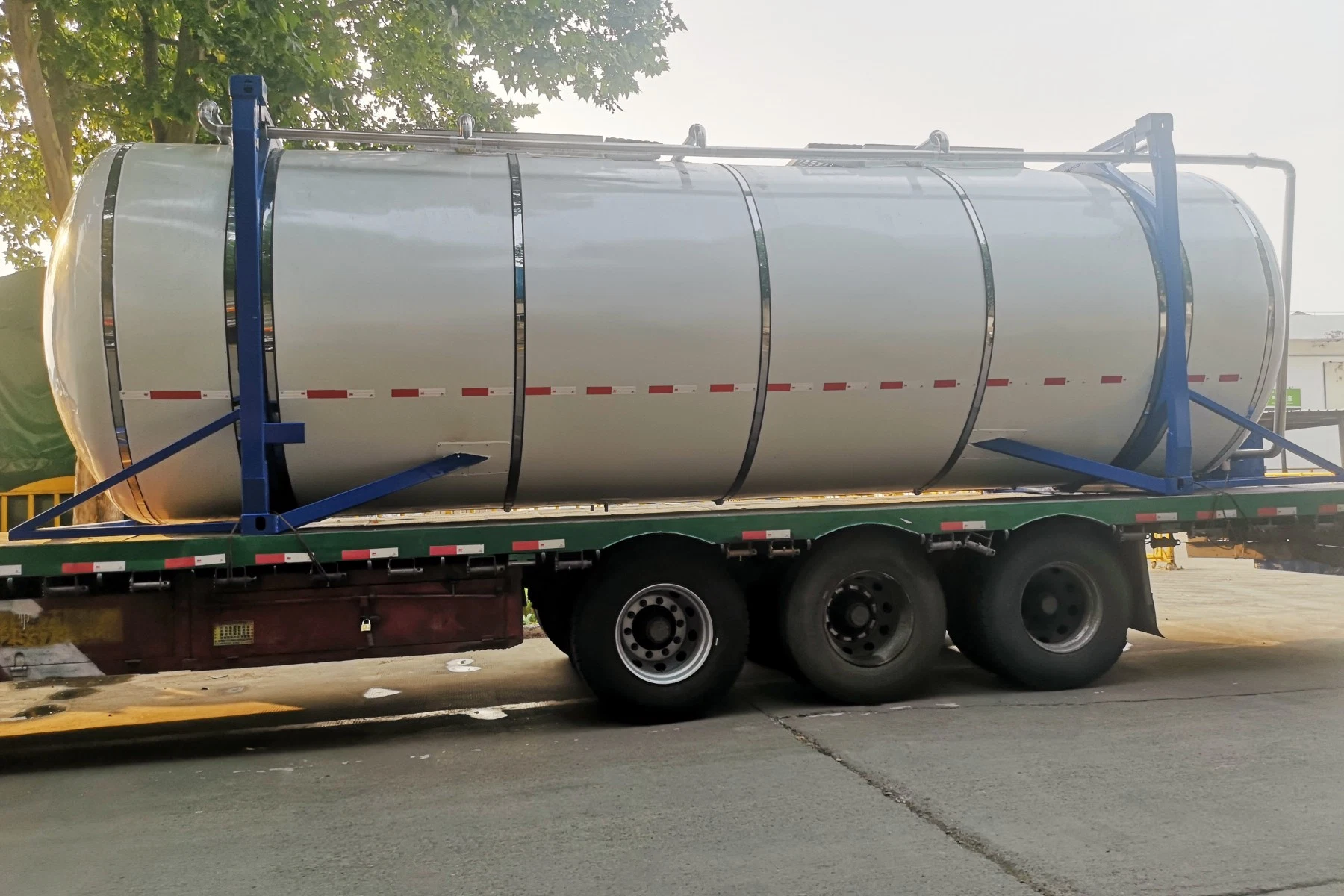 Factory Price 20 Feet Food Grade Liquid Storage Transport Tanker Tank Container for Sale