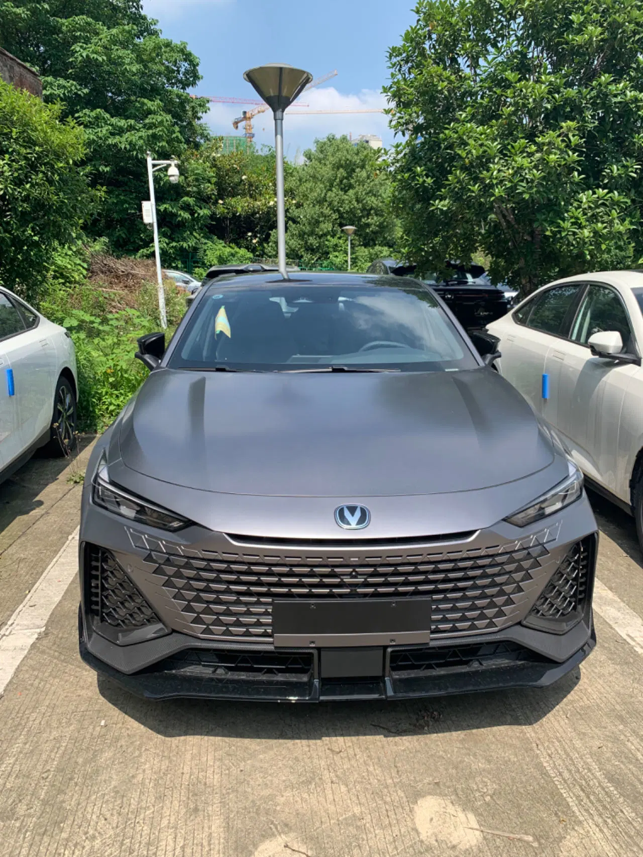 Véhicule à essence Changan Univ 2023 version Sharp 2.0t