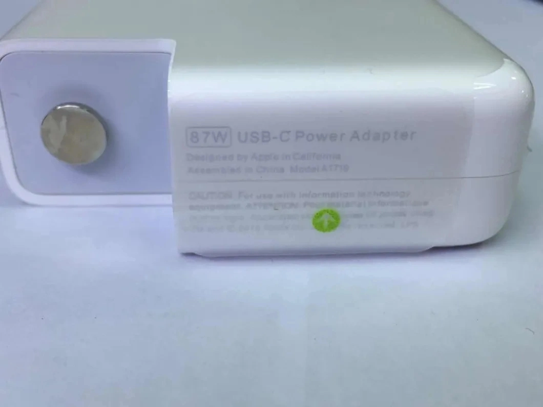 2022 Wholeslae 12V 24V Original with Logo USB Type C 20W 30W 61W 87W 96W Charger Power Adapte for Apple MacBook with Factory Price and Cheap Shipment