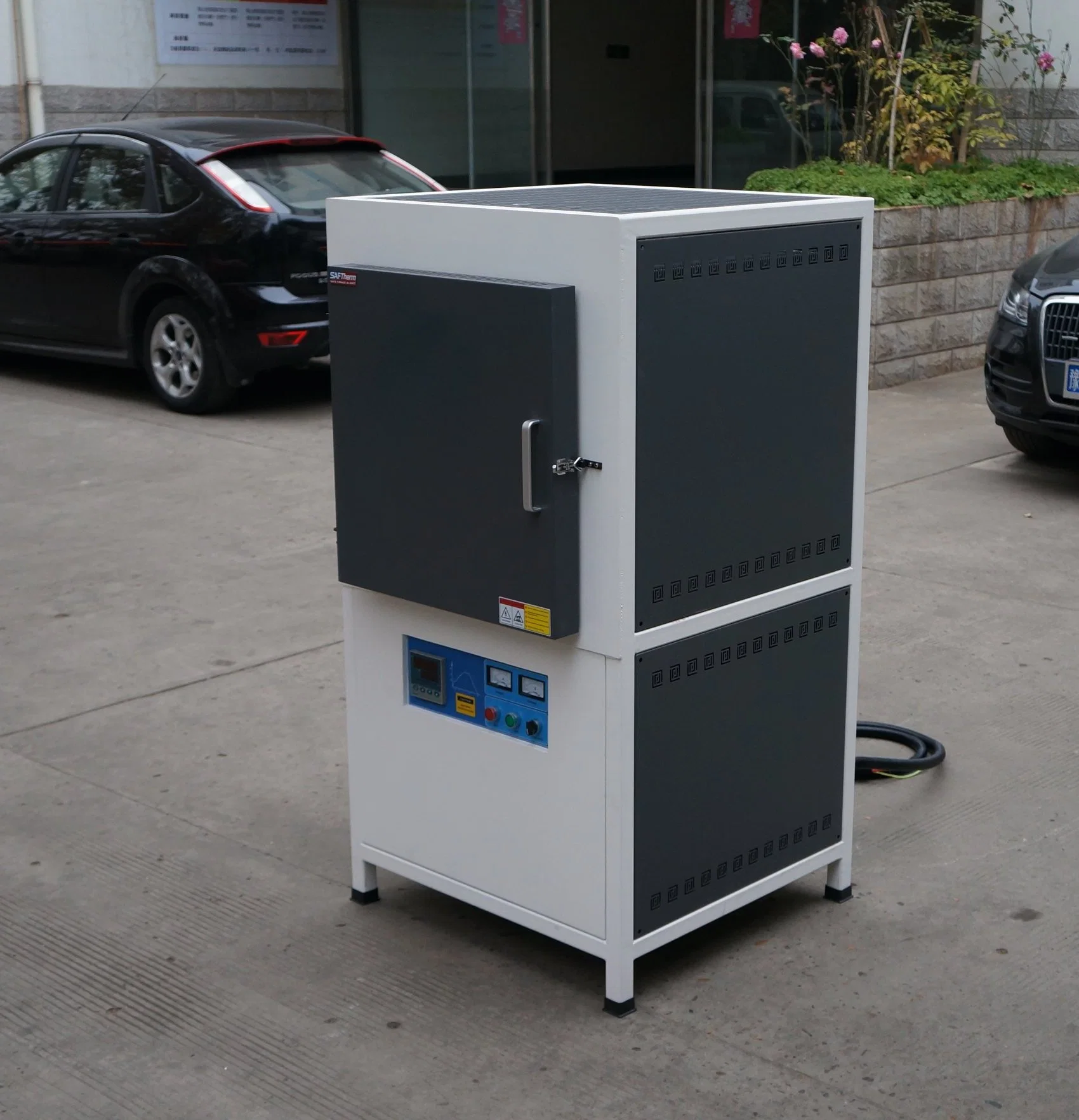 1700c Sintering High Efficiency Heating Lab OEM Muffle Furnace (STM-36-17)