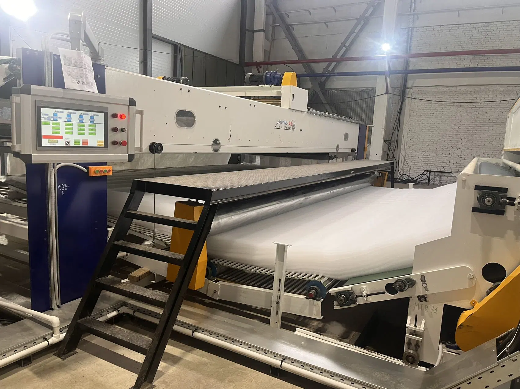 PET 4 mètres d'aiguille géotextile Punching non tissé fabrication de tissu ligne de production