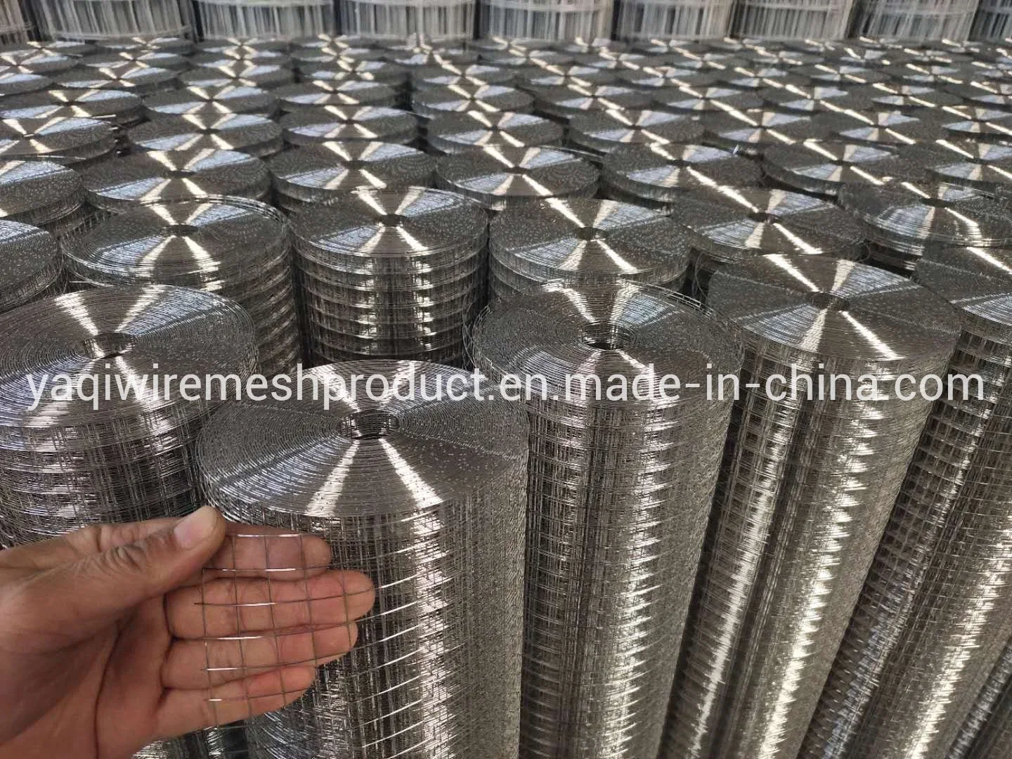 0.7mm 0.8mm Hot DIP Galvanized Welded Wire Mesh for Agriculture Field Fence