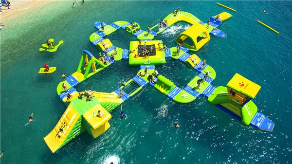 Nouvelles de l'eau marine du parc Fun gonflable Obstacle Aire de jeux de l'eau