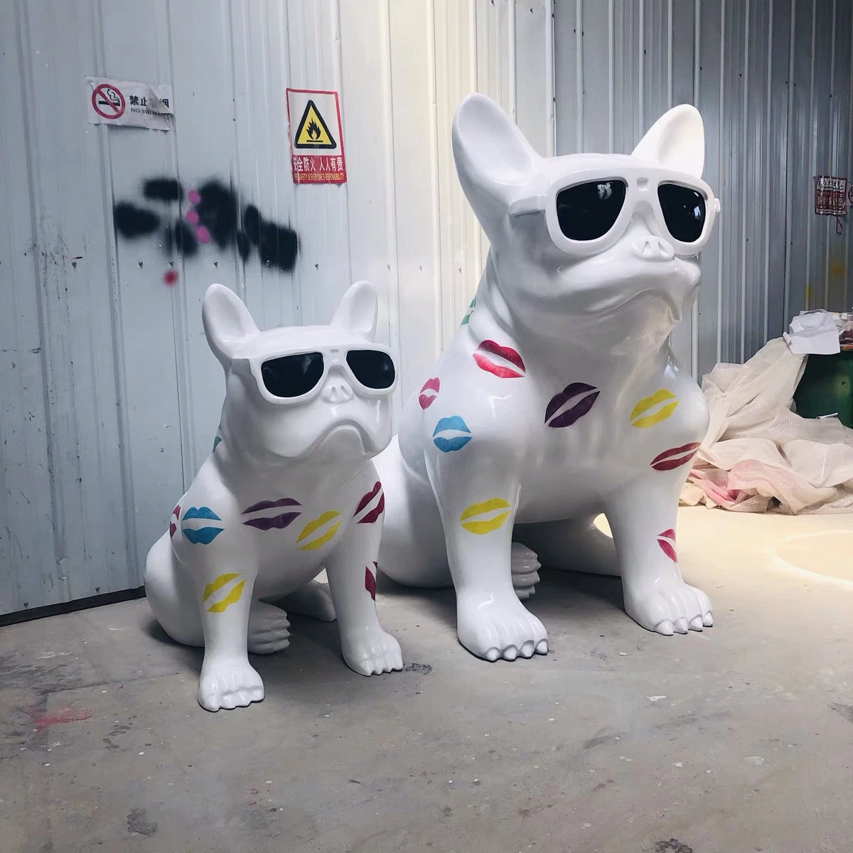 Startseite Dekor Englisch Stil Polierfläche Große Fiberglas Französisch Bulldog Skulptur