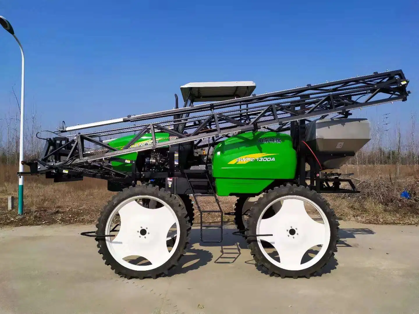 Agricultural Self Profelled High Clearance Spray Machine for Large Farms