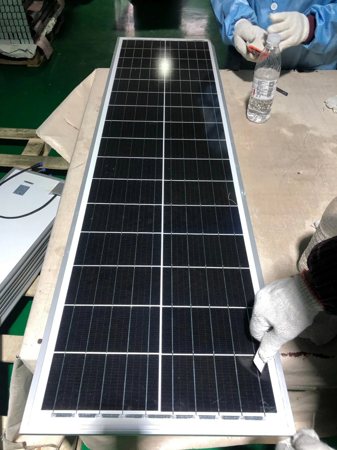 260W Runsol Sistema de Energía Solar Fotovoltaica Panel para el bombeo de CC de la batería de UPS fuera de la red de carga de la luz de la calle módulo solar 12V/18V/24V/36V portátil inversor en la terraza al aire libre