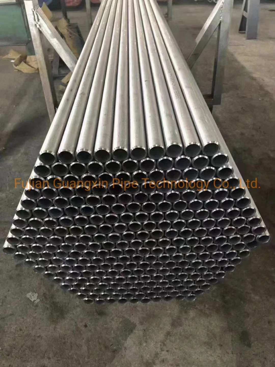 Stainless Steel Seamless Pipe Tp316L A213 Heat Exchanger Tube Facotry