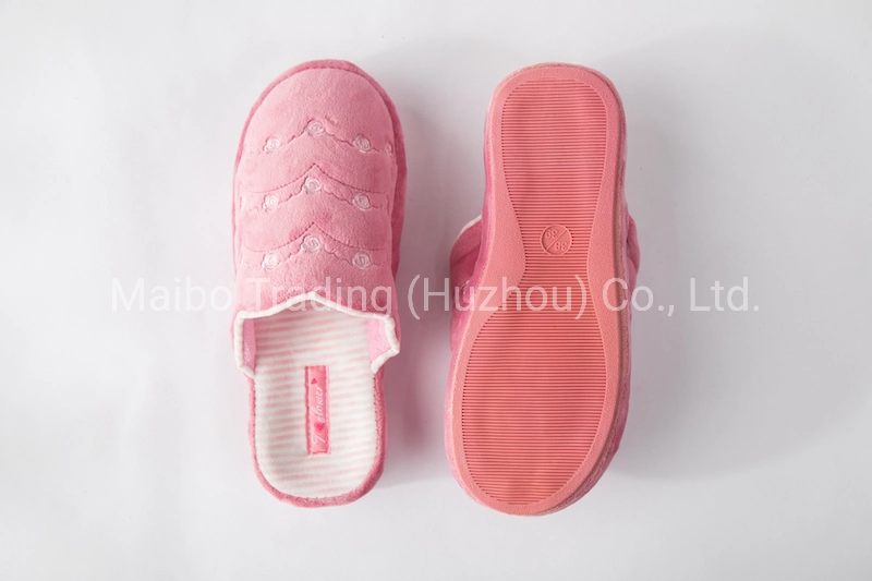 Prix raisonnable de la Chine fabricant de chaussures personnalisées TPR seul semelles de chaussures pour femmes accueil quotidien