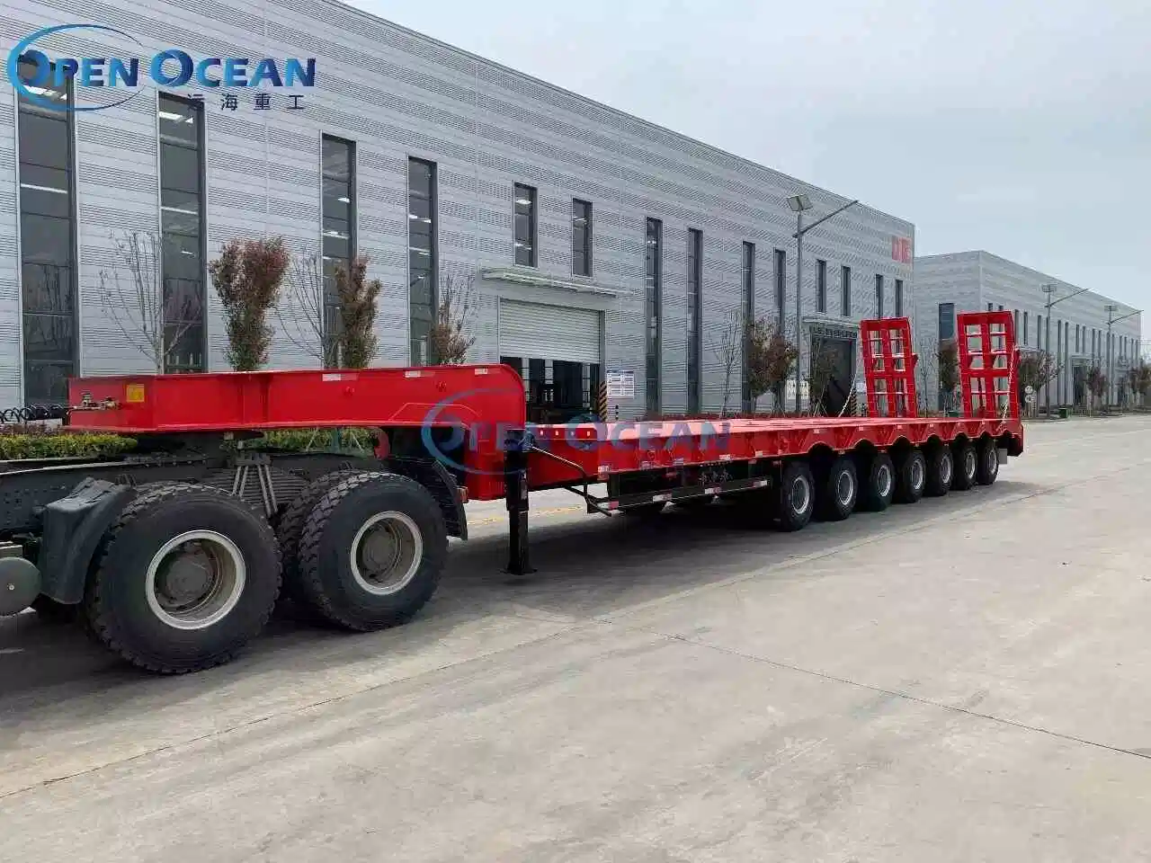 Transport Vehicle Gooseneck 100tons Low Bed Truck Trailer for Heavy Goods