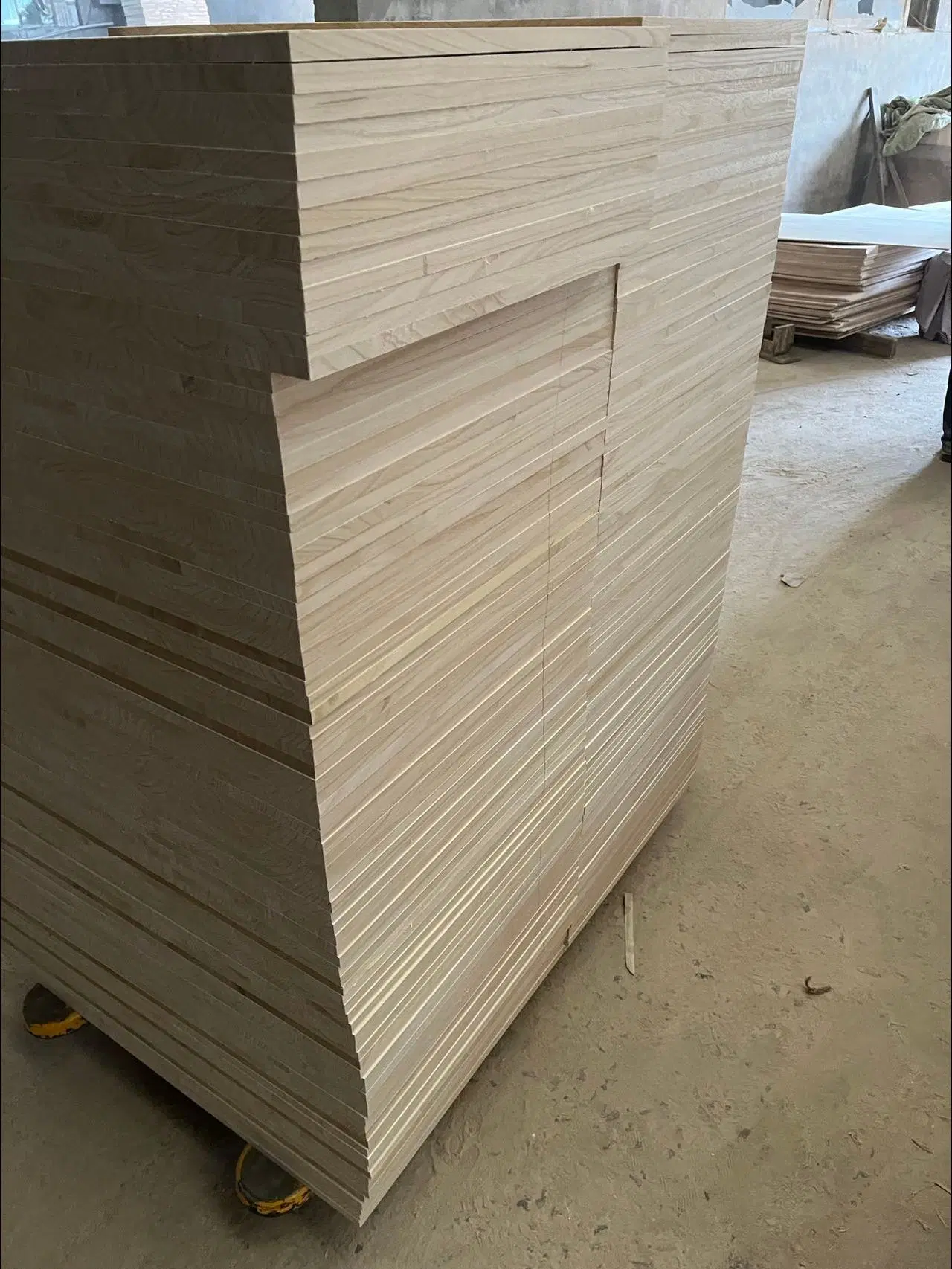 Paulownia Bois Bois Massif Prix du Bois Planche de Surf en Bois Placard Bois de Balsa Paulownia Bois Bois Massif Bois