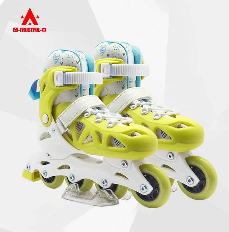 Haute fin personnalisable Inline Shoe Enfant Flashing Roller Skate