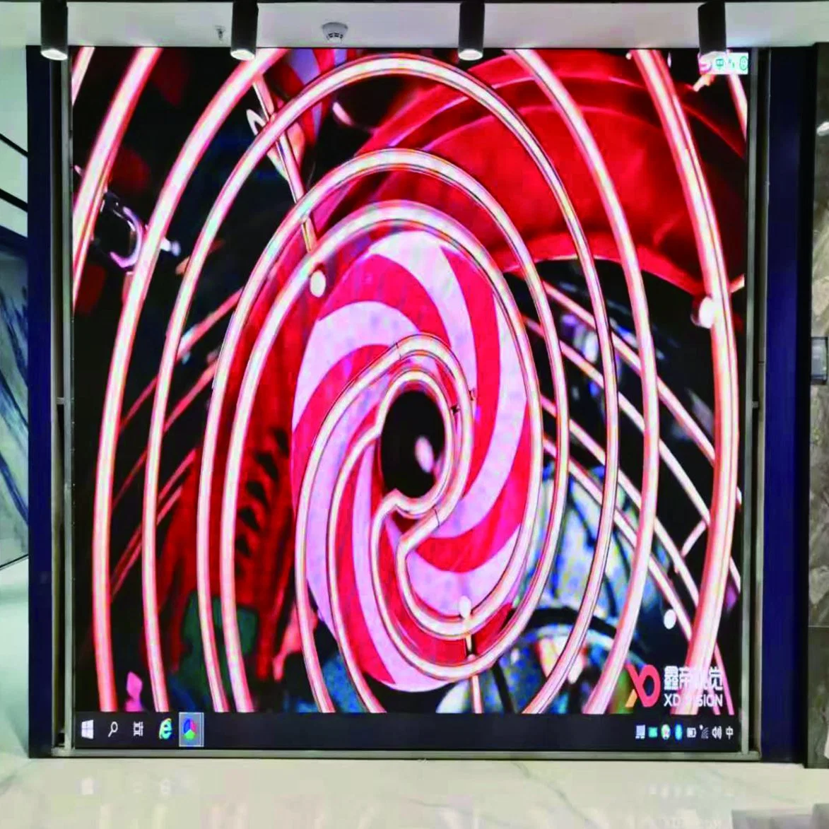 Large Size Smart Indoor Advertising Full HD Video Panel LED Bar Display