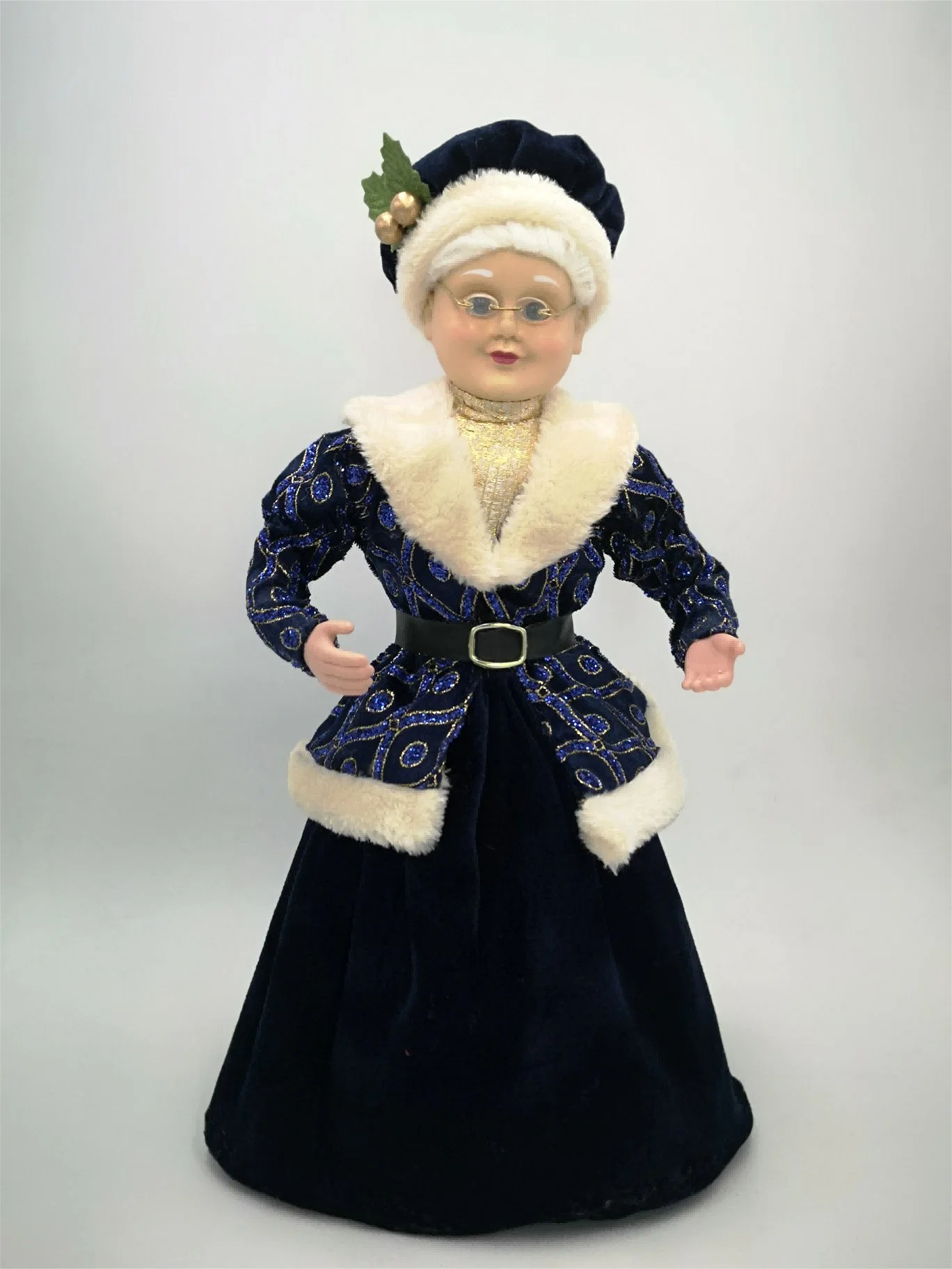 OEM Factory Customized Christmas Gift Doll Mrs Claus Figurine Small Christmas Dolls Christmas Fabric Dolls Santa Crafts Santa Design Manufacturer in China