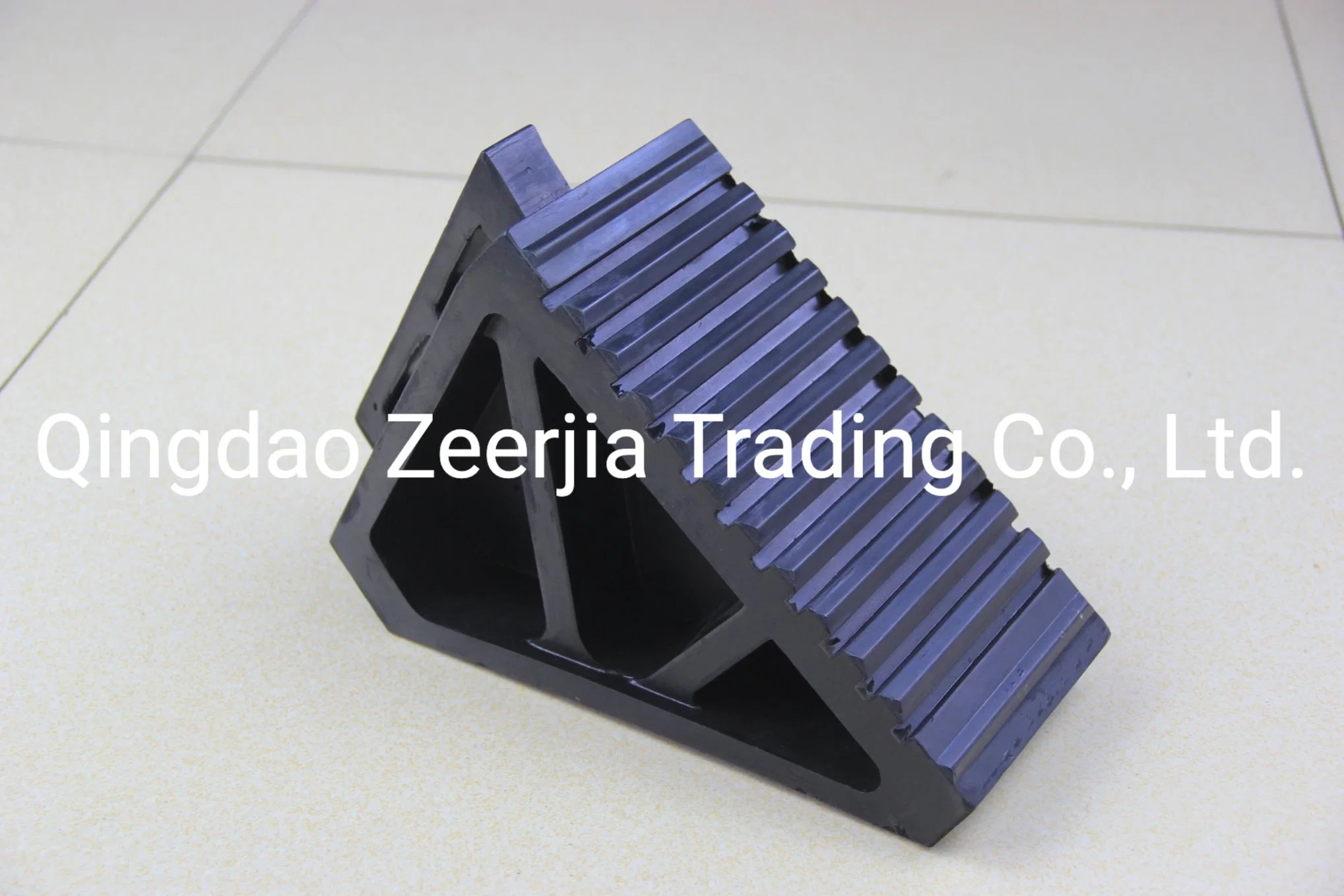 High quality/High cost performance  Durable Black Protective Recycled Safety Rubber Wheel Chock 1.2-6kgs