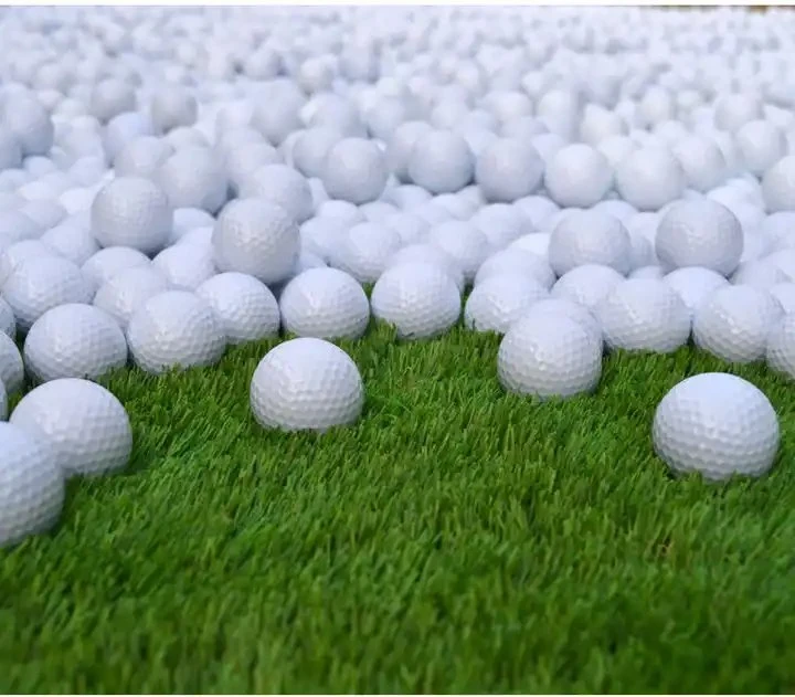 Balle de golf en plastique pour l'entraînement en intérieur, impression de balles de golf personnalisées blanches pour tournoi.