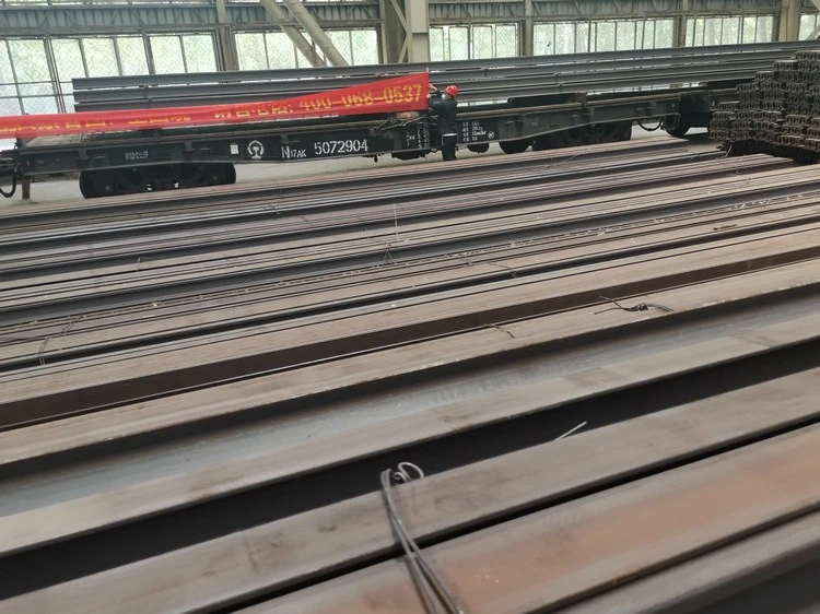 Hot Sale Light Railway Rail Track Heavy Steel Railroad Rails Light Rail Price for Railway