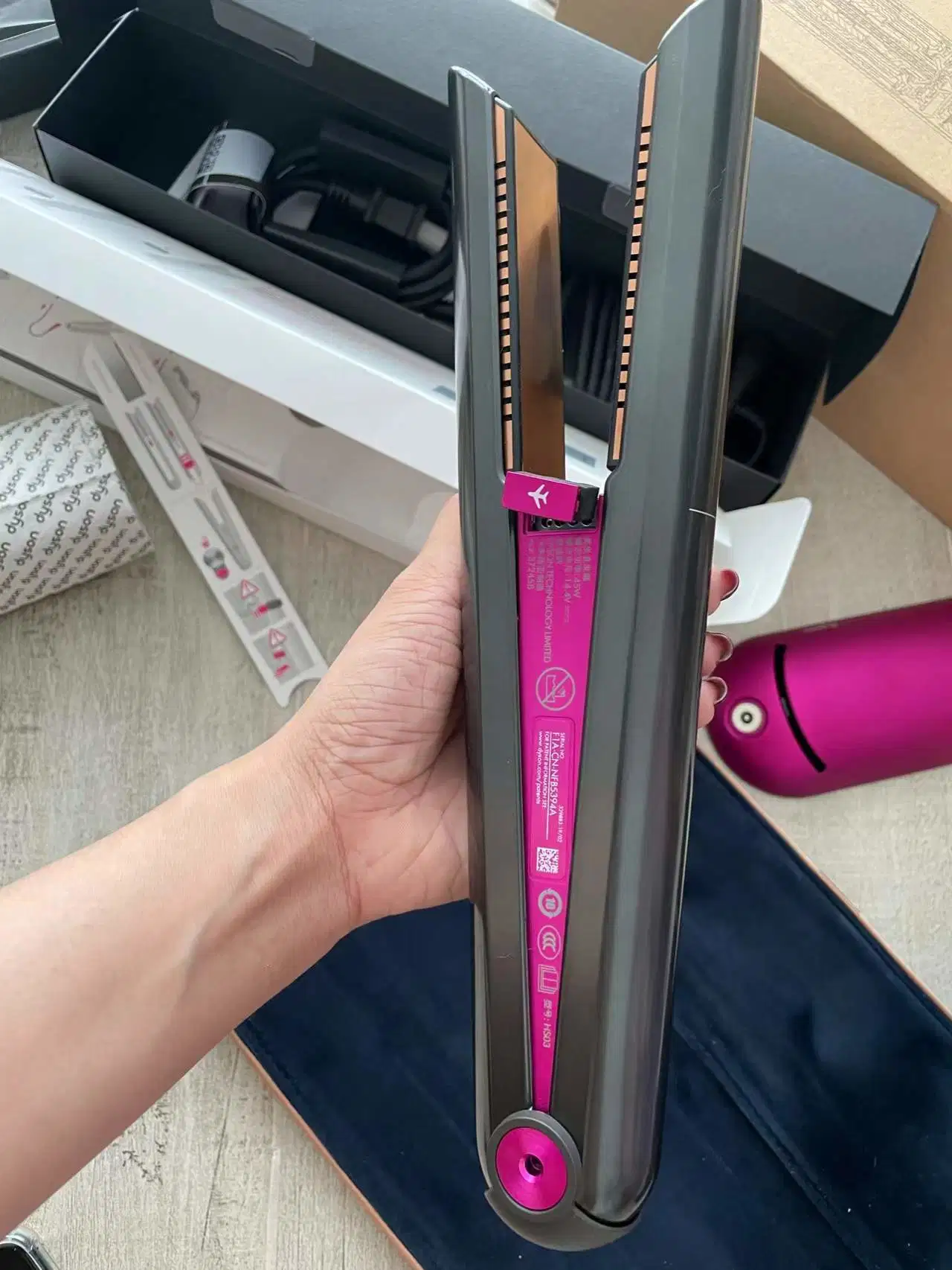 Sans fil de fer à friser Hair Straightener avec clip de droite directement fonction Clip style portable sans fil BLEU DE PRUSSE