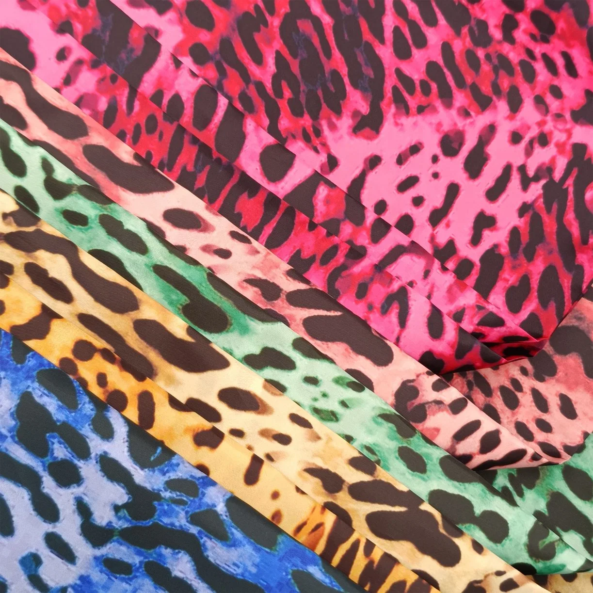 Fashionable Leopard Pattern Polyester Printed Fabric for Garment Lining