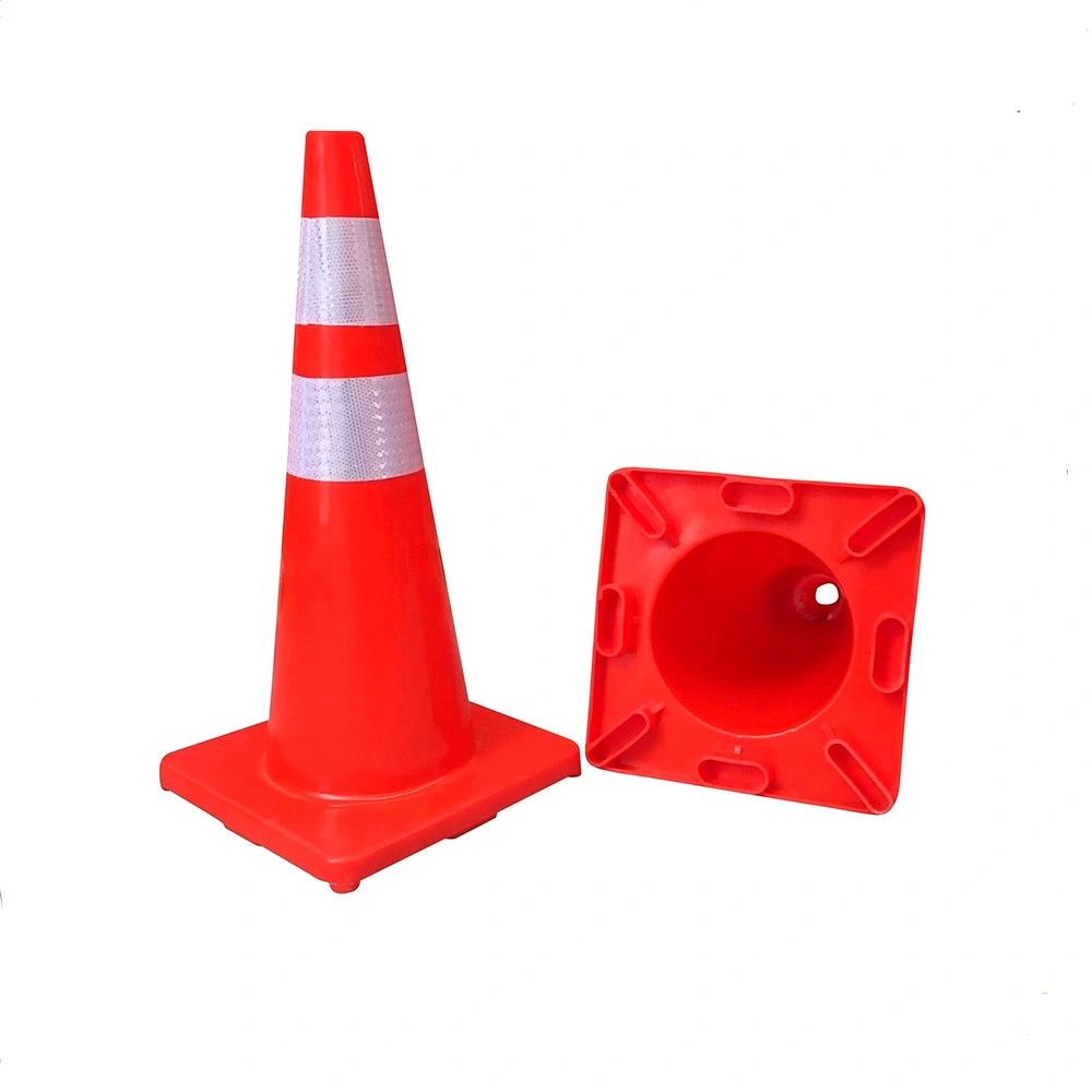 Reflektierender orangefarbener Sicherheitskegel für Straßenverkehrssicherheit