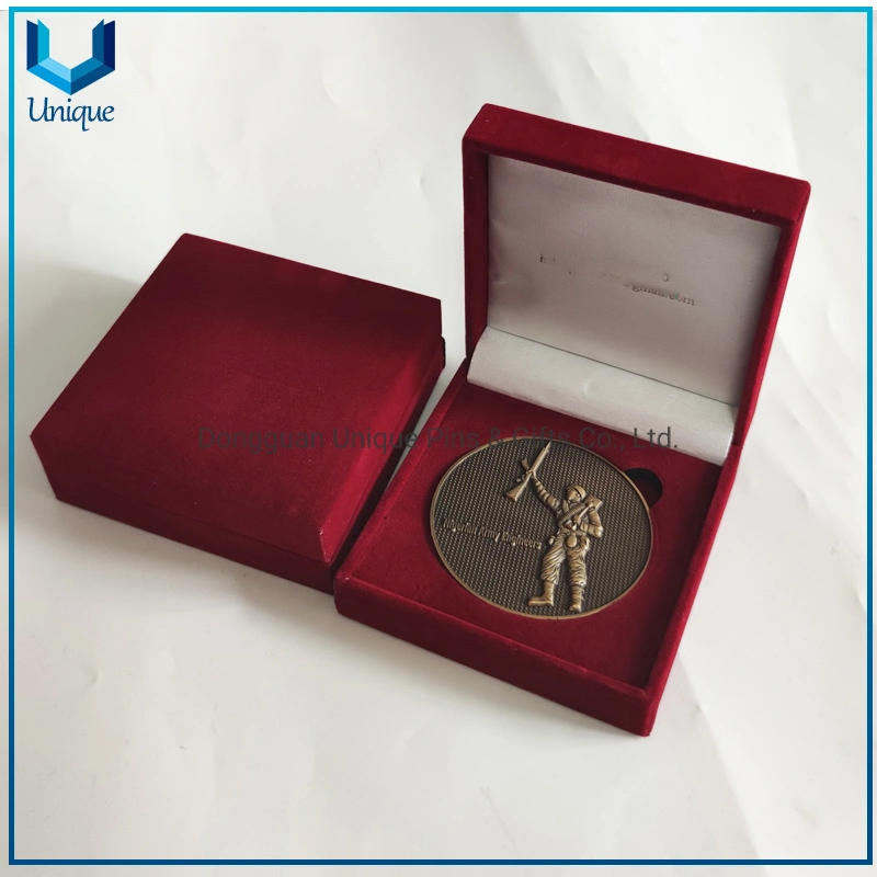 Available Stock, 90X90mm/100X100mm Gift Jewelry Velvet Box with Customo Logo, Challenge Coin Medal Velvet Box in High Quality