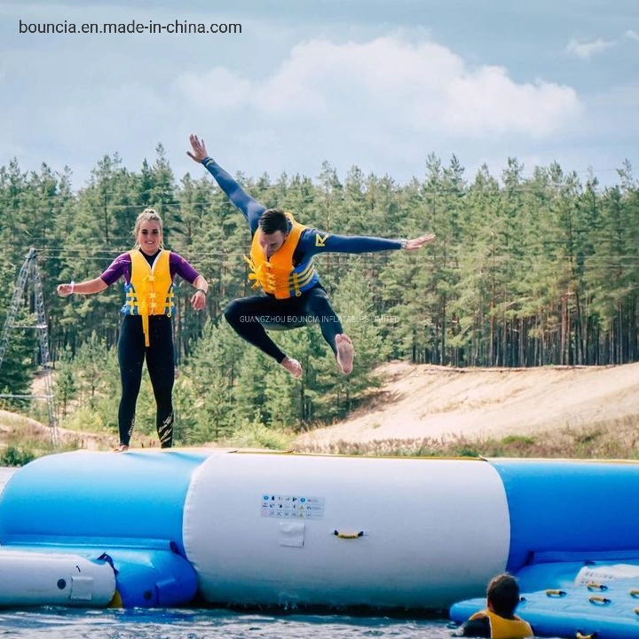 Trampoline gonflable pour lac, trampoline flottant, entreprise de jeux gonflables.