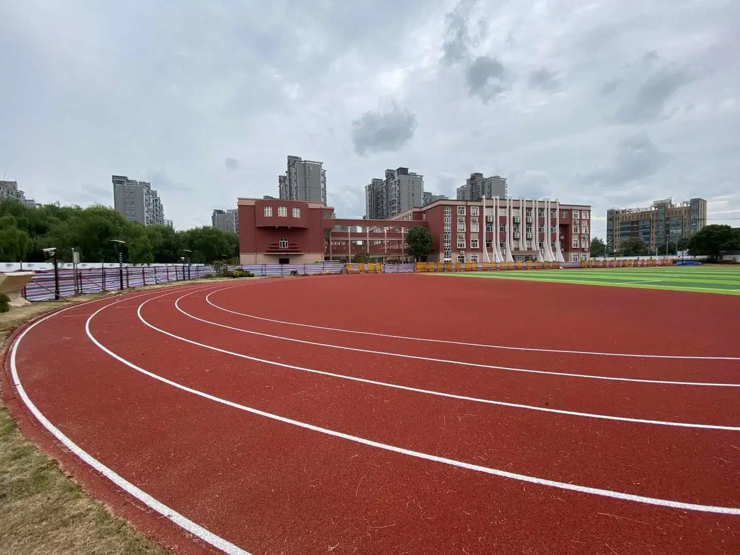 Eco-Friendly Synthetic Water-Based Runway Top Coat Courts Sports Surface Flooring Athletic Running Track