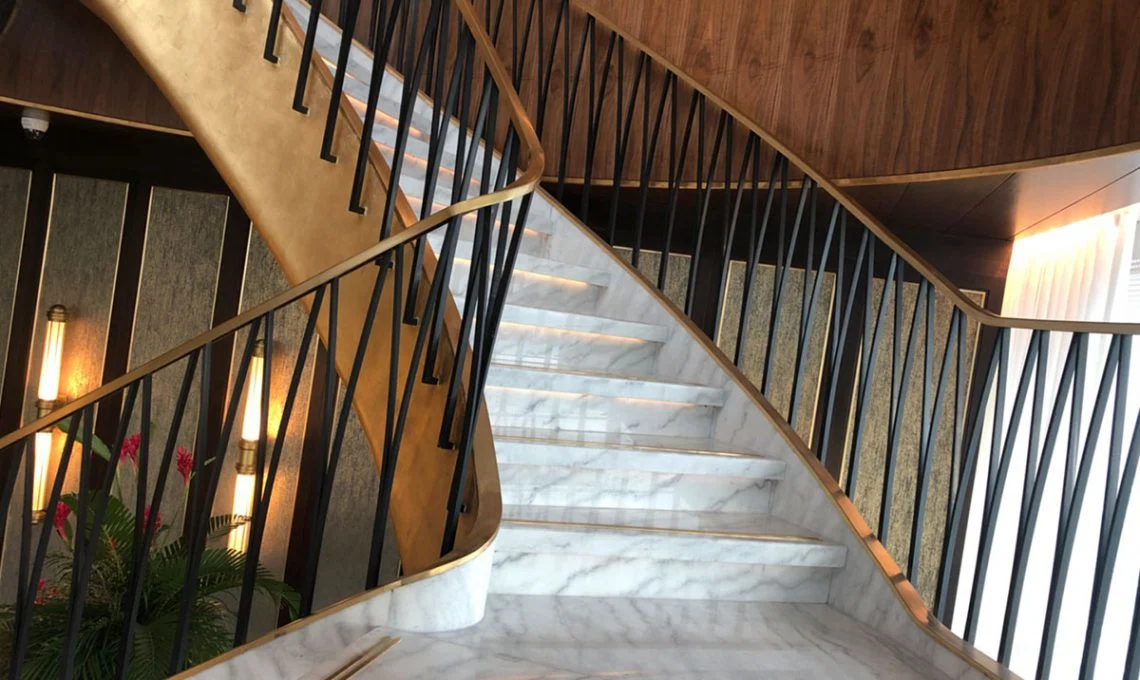 Luxury High-End Wood Stairs Indoor Steel Customized Curved Metal Staircase Design