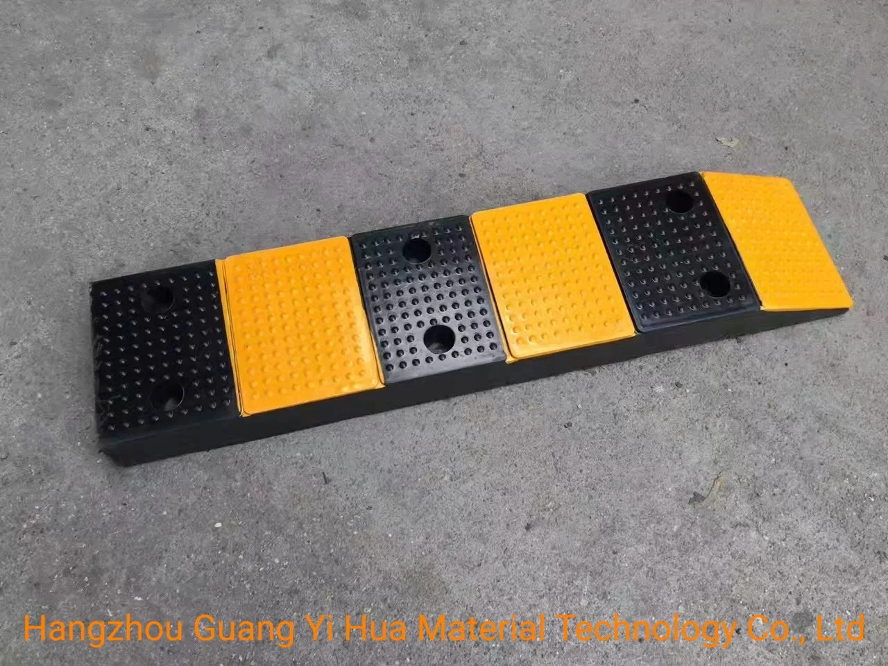 Rubber Kerb Ramps Small Portable Wheel Chock Roadway Helper Parking Assistant