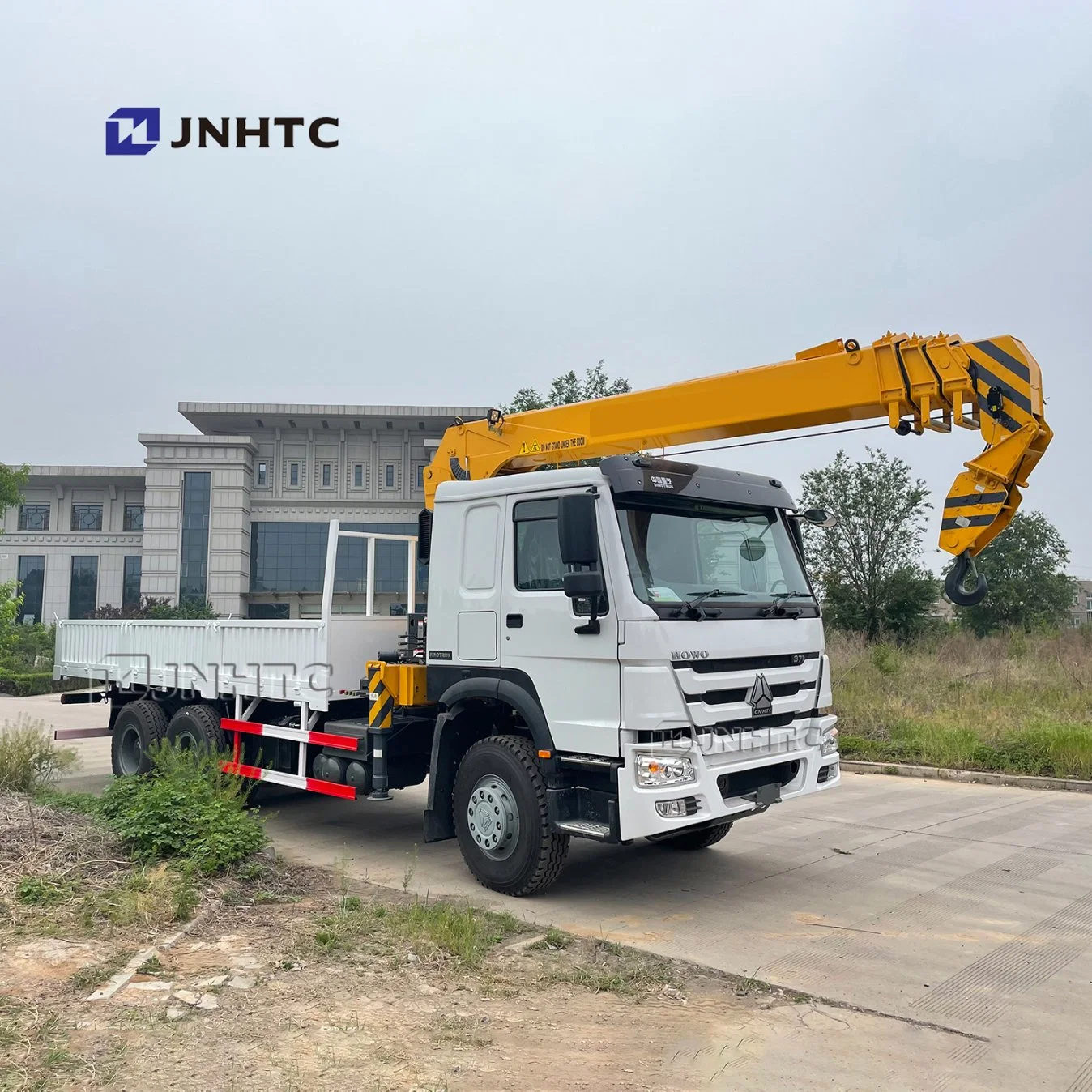 HOWO 371HP Flatbed Body 5-10tons Self Loading Crane Truck