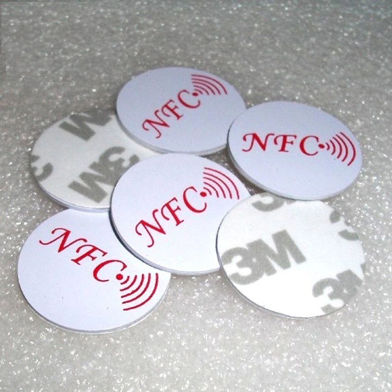 NXP-Ntag213 de 180 bytes redonda de la etiqueta RFID Etiqueta Adhesiva 3m blanco de PVC NFC tarjeta en blanco 13.56MHz RFID Hf Tag moneda